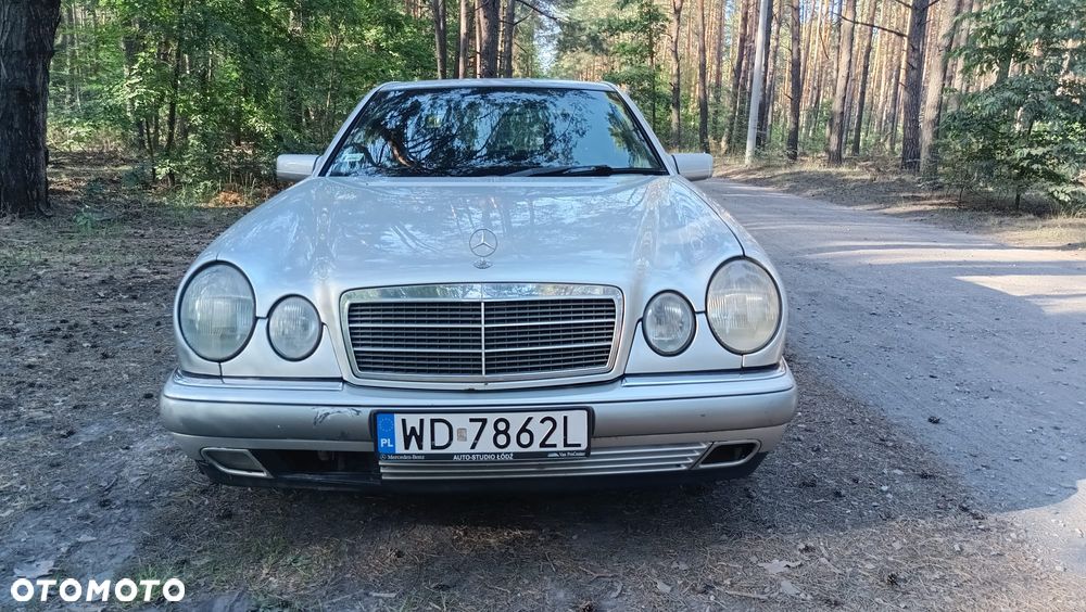 Mercedes-Benz Klasa E 220 D Elegance - 2