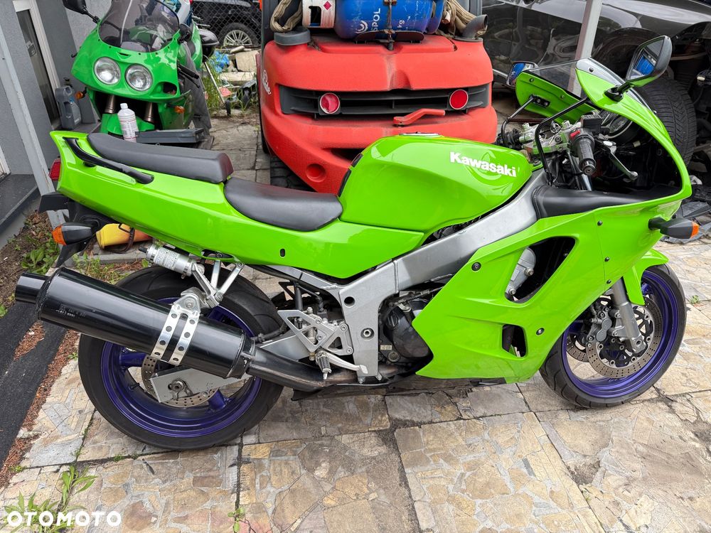 Kawasaki ZX - 3