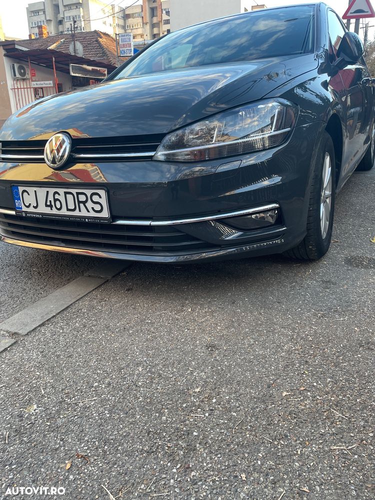 Volkswagen Golf - 9