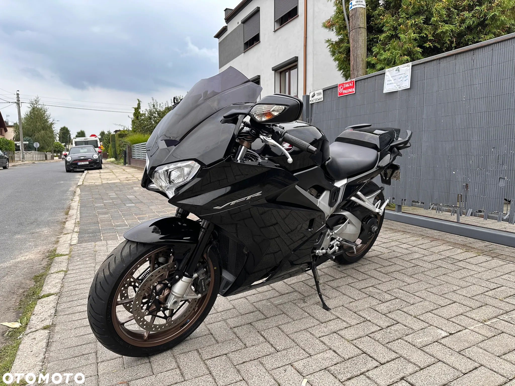 Honda VFR - 3