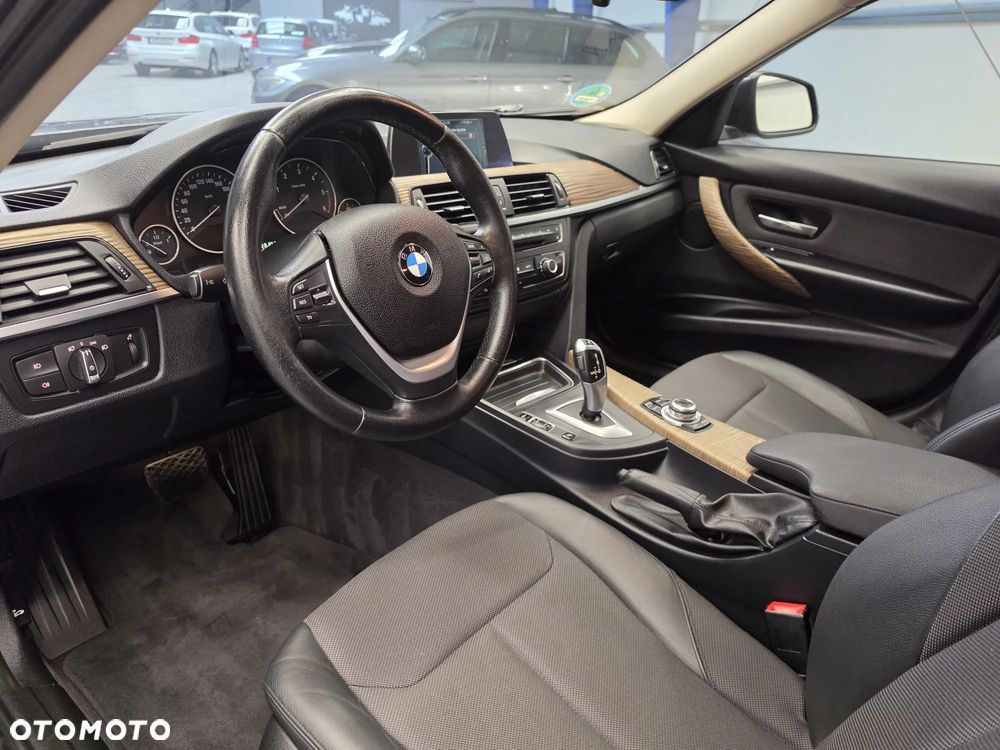 BMW Seria 3 318d Blue Performance Modern Line - 26