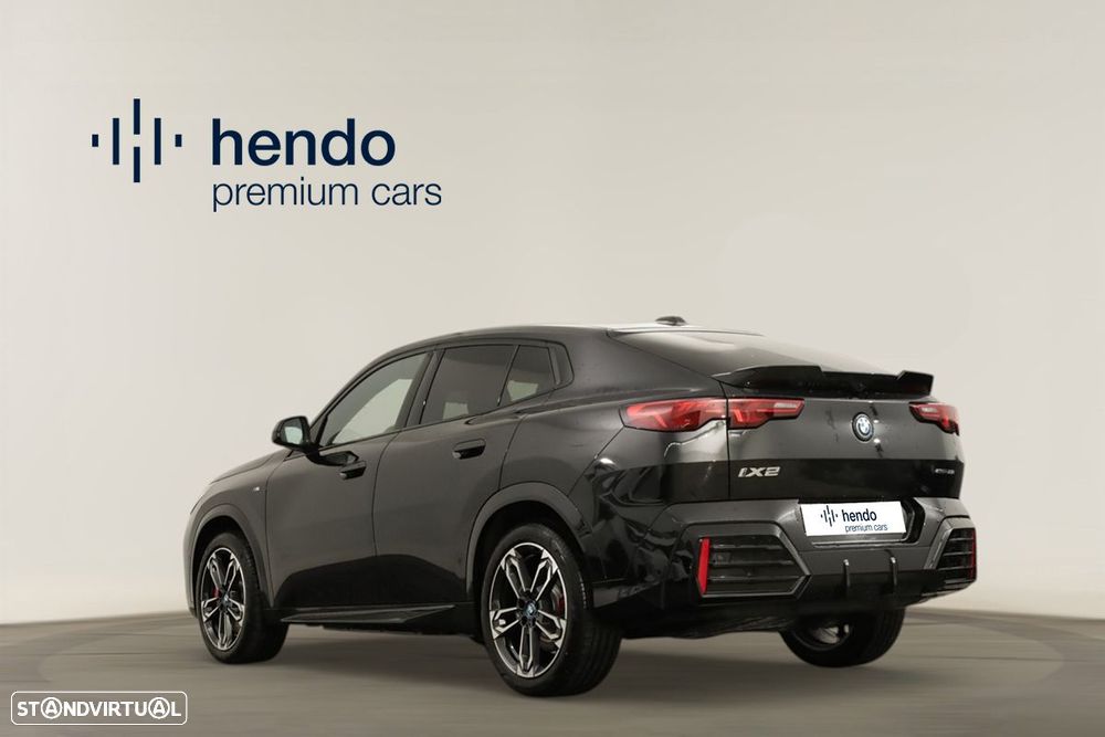BMW iX2 eDrive20 Pack Desportivo M - 4
