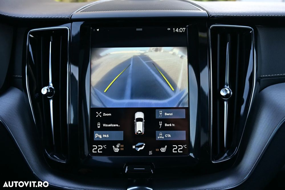 Volvo XC 60 D5 AWD Geartronic RDesign - 25