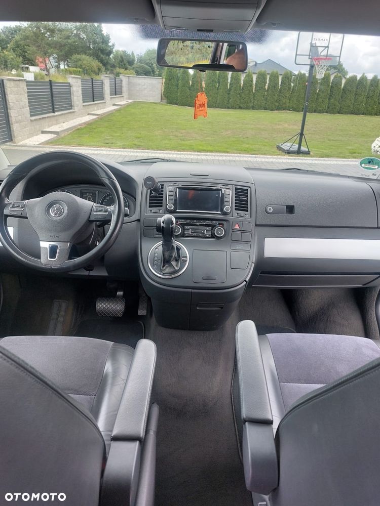 Volkswagen Multivan - 8