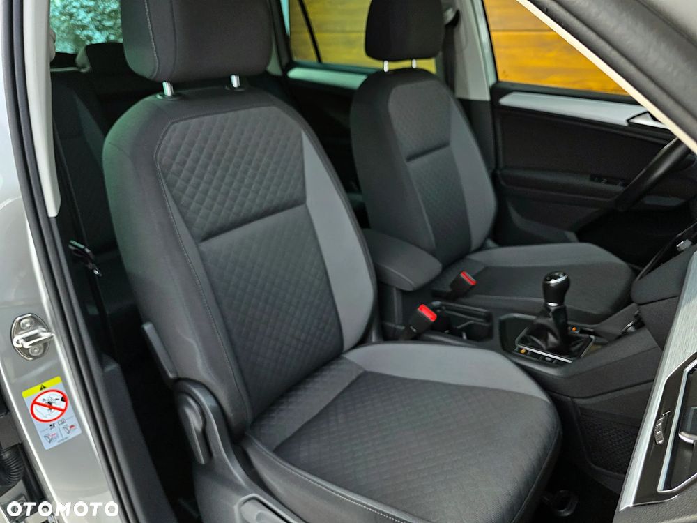 Volkswagen Tiguan 1.6 TDI SCR Comfortline - 24