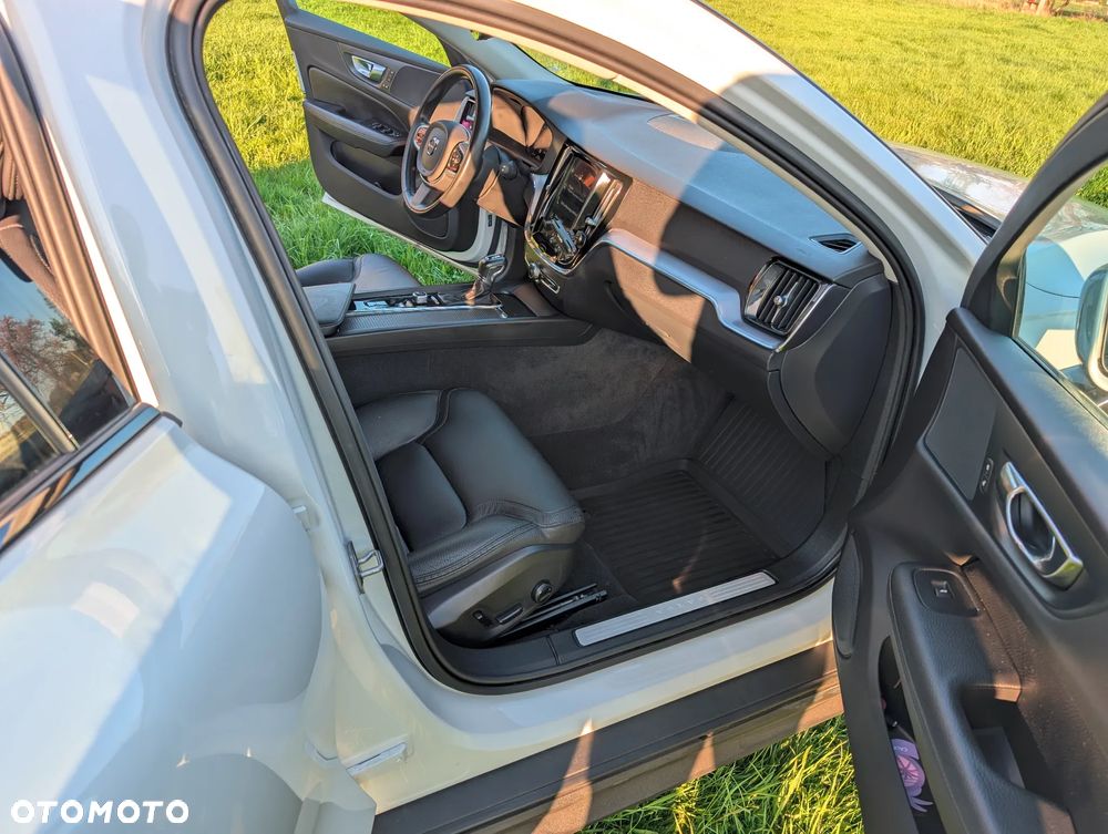 Volvo V60 T5 AWD Momentum - 10