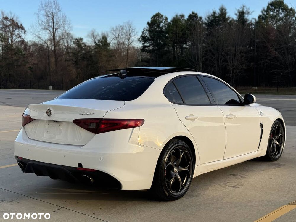 Alfa Romeo Giulia - 12