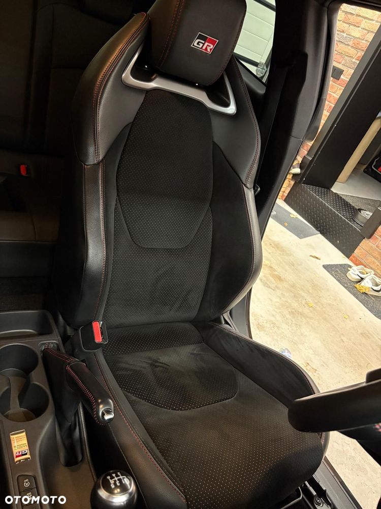 Toyota GR Yaris 1.6 Dynamic - 12