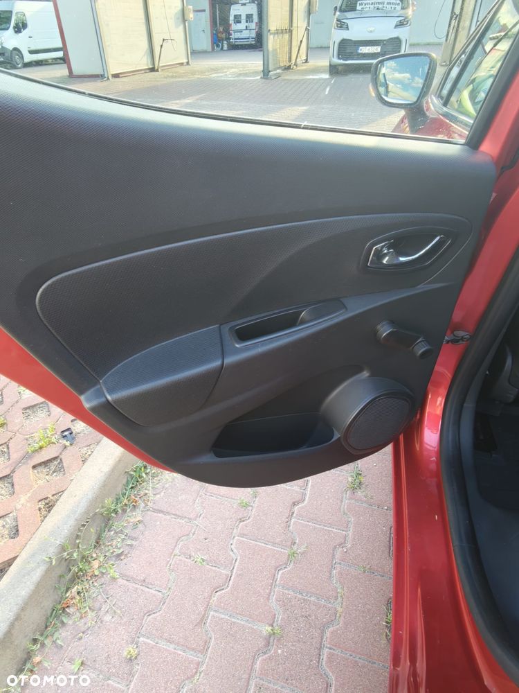 Renault Clio 1.2 16V Limited EU6 - 14