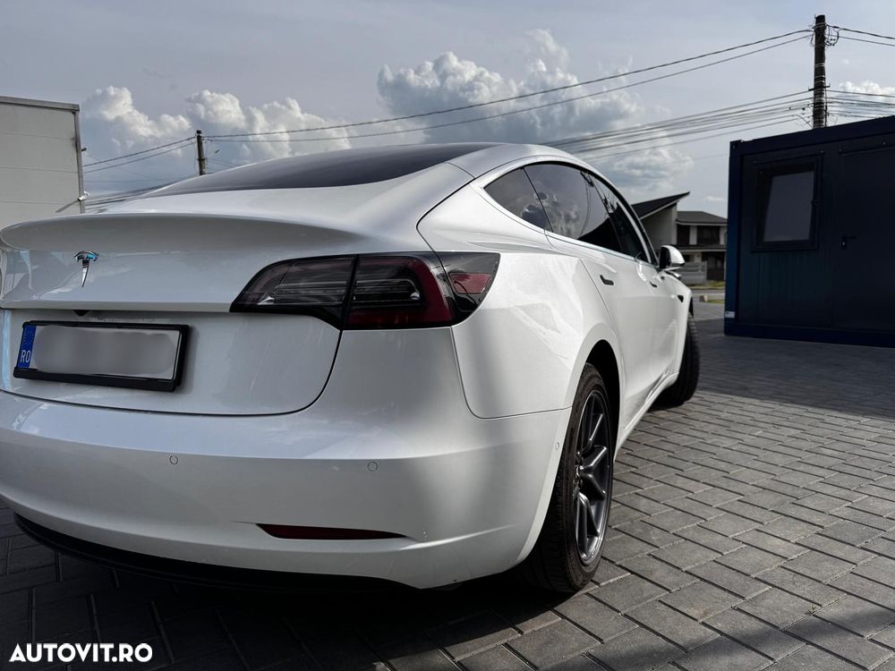 Tesla Model 3 Standard Reichweite Plus Hinterradantrieb - 5