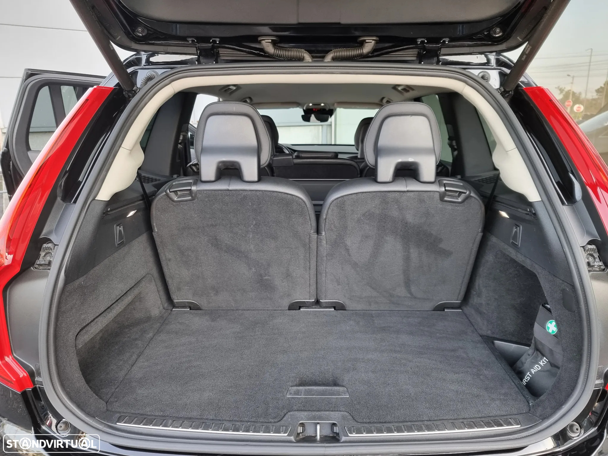 Volvo XC 90 2.0 D4 Momentum - 27