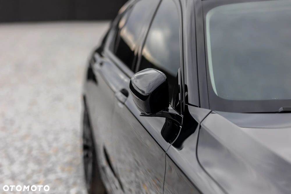 BMW Seria 7 740d xDrive - 28