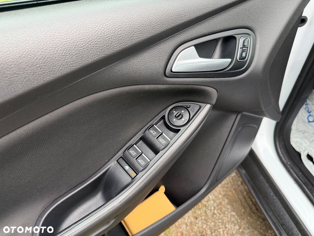 Ford Focus 1.5 TDCi SYNC Edition ASS - 13