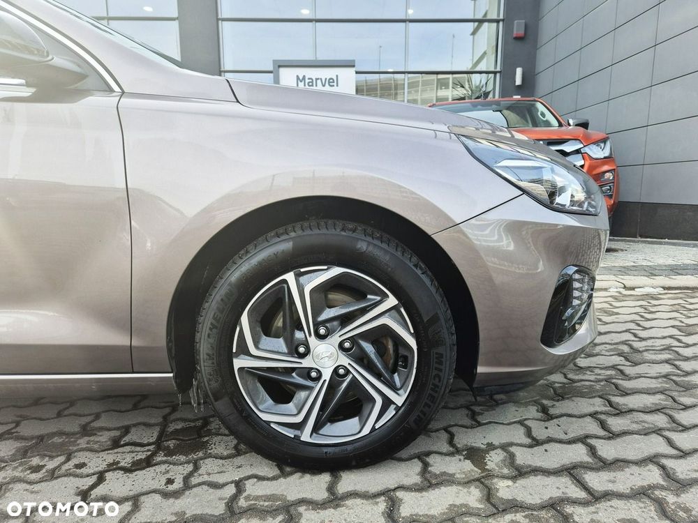 Hyundai i30 1.0 T-GDI Smart - 12