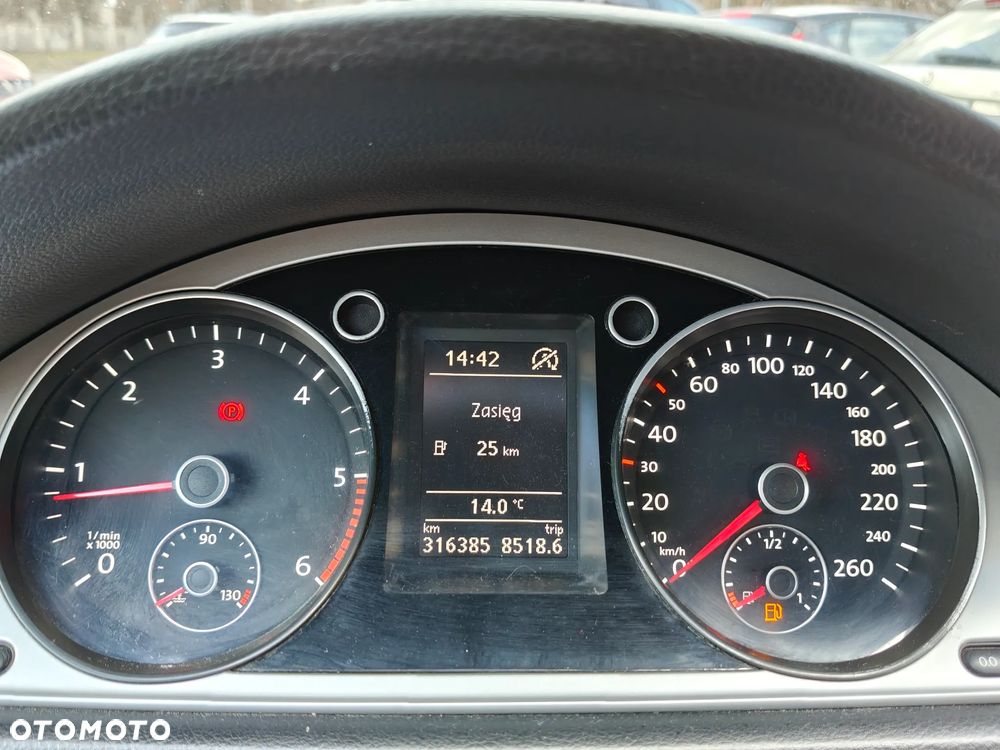 Volkswagen Passat 1.6 TDI Comfortline - 22