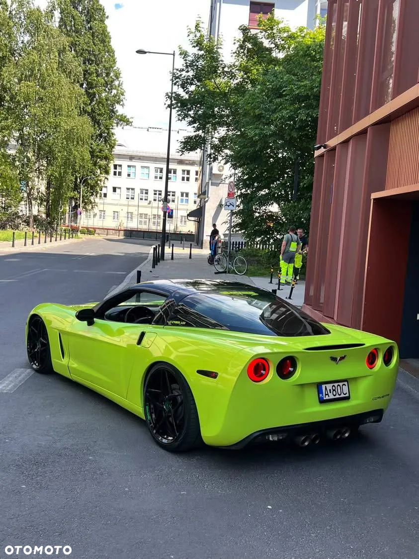 Chevrolet Corvette - 8