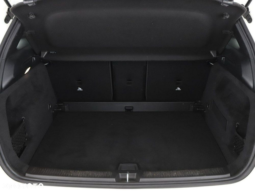 Mercedes-Benz Klasa B 250 7G-DCT Progressive - 21