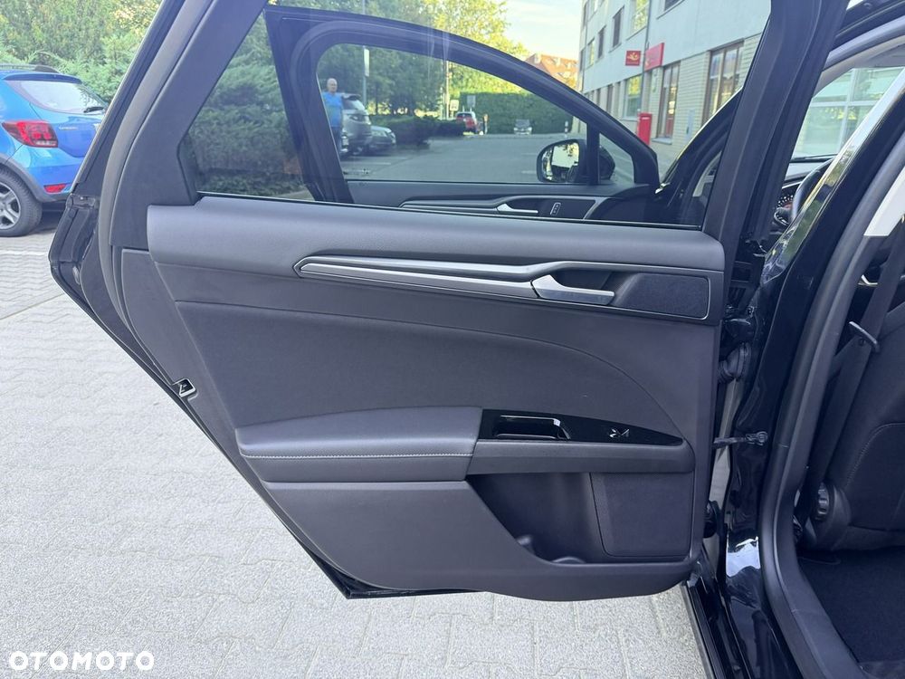 Ford Mondeo - 21