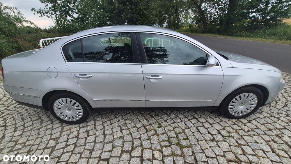 Volkswagen Passat 1.9 TDI Comfortline - 5
