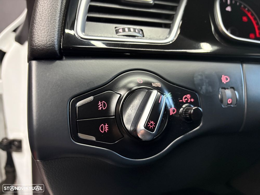 Audi A5 2.0 TDI quattro S tronic S-line - 46