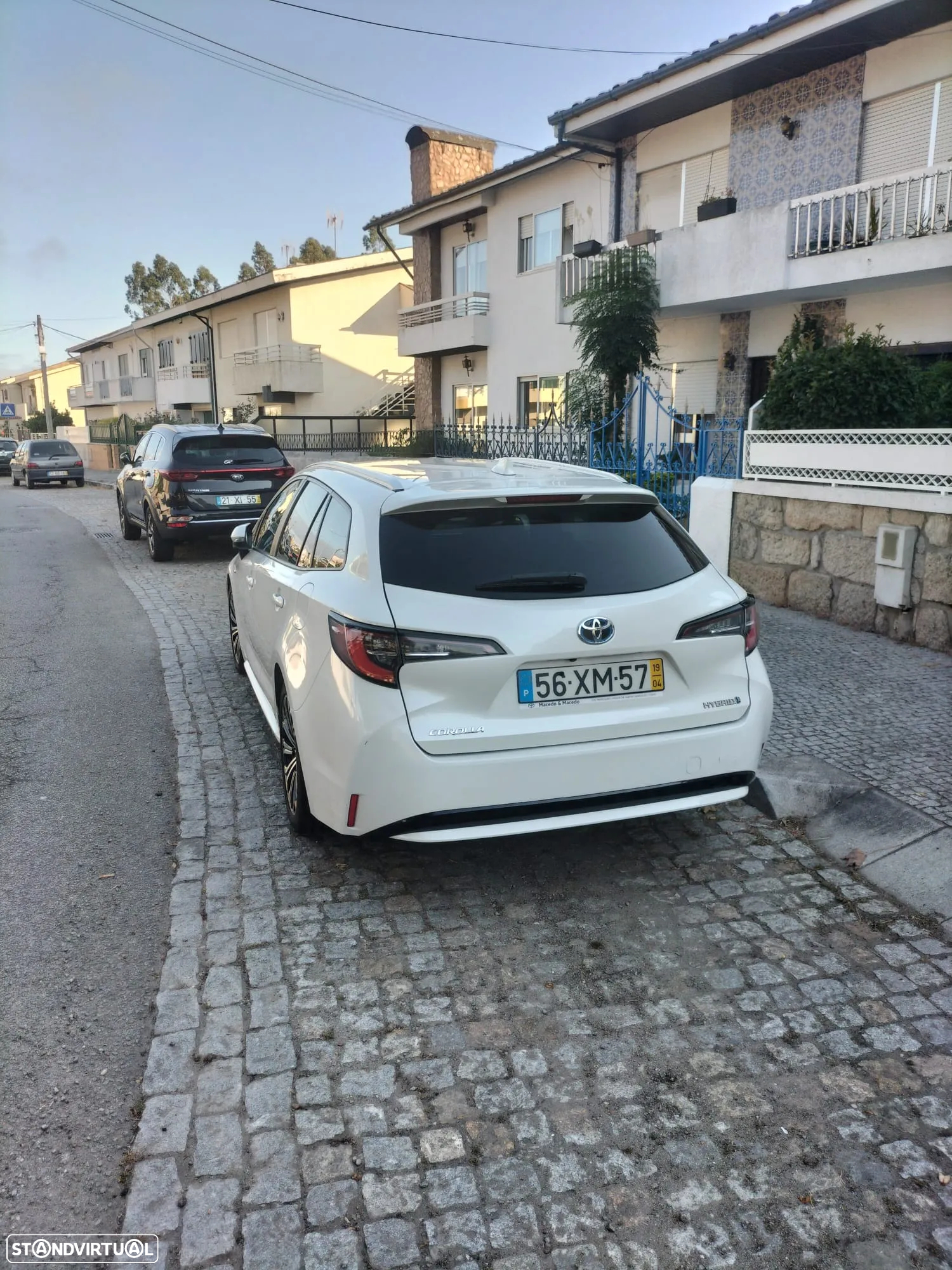 Toyota Corolla Touring Sports 1.8 Hybrid Comfort+P.Sport - 4
