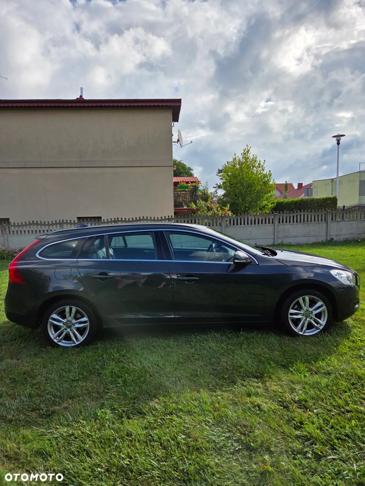Volvo V60 D2 Momentum - 20