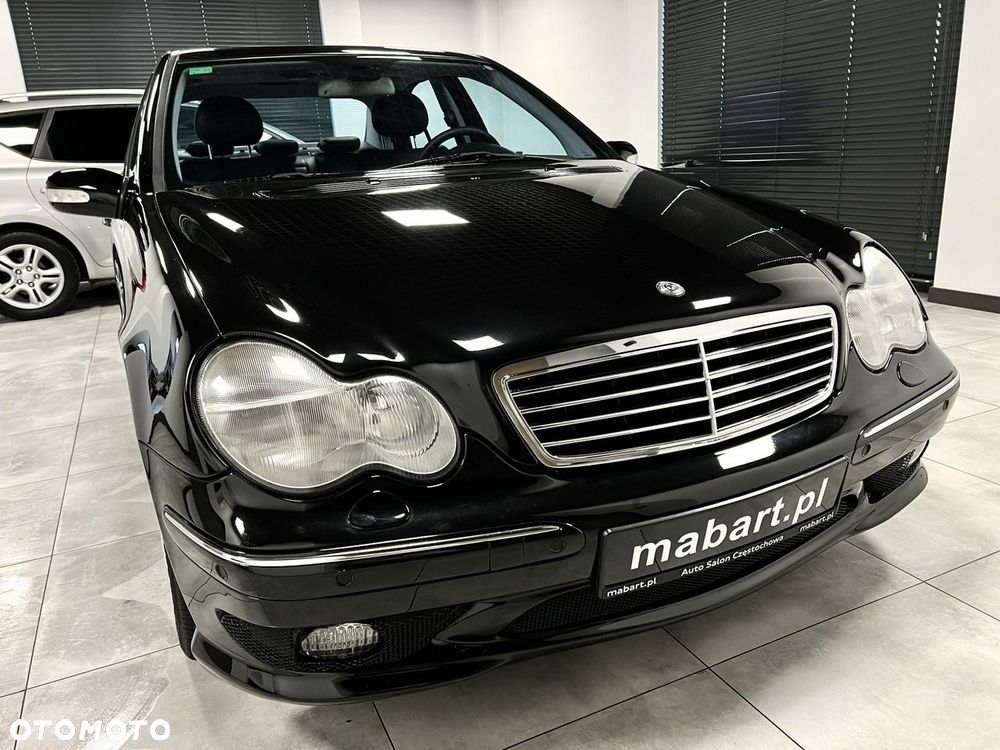 Mercedes-Benz Klasa C 32 AMG - 8