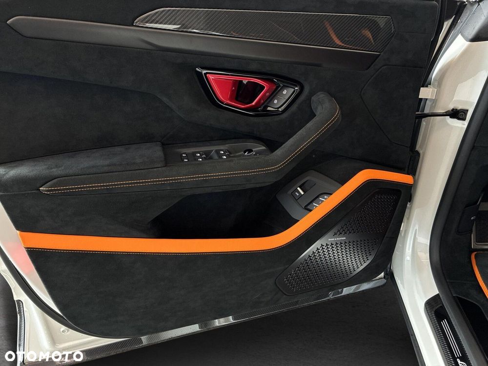 Lamborghini Urus - 8
