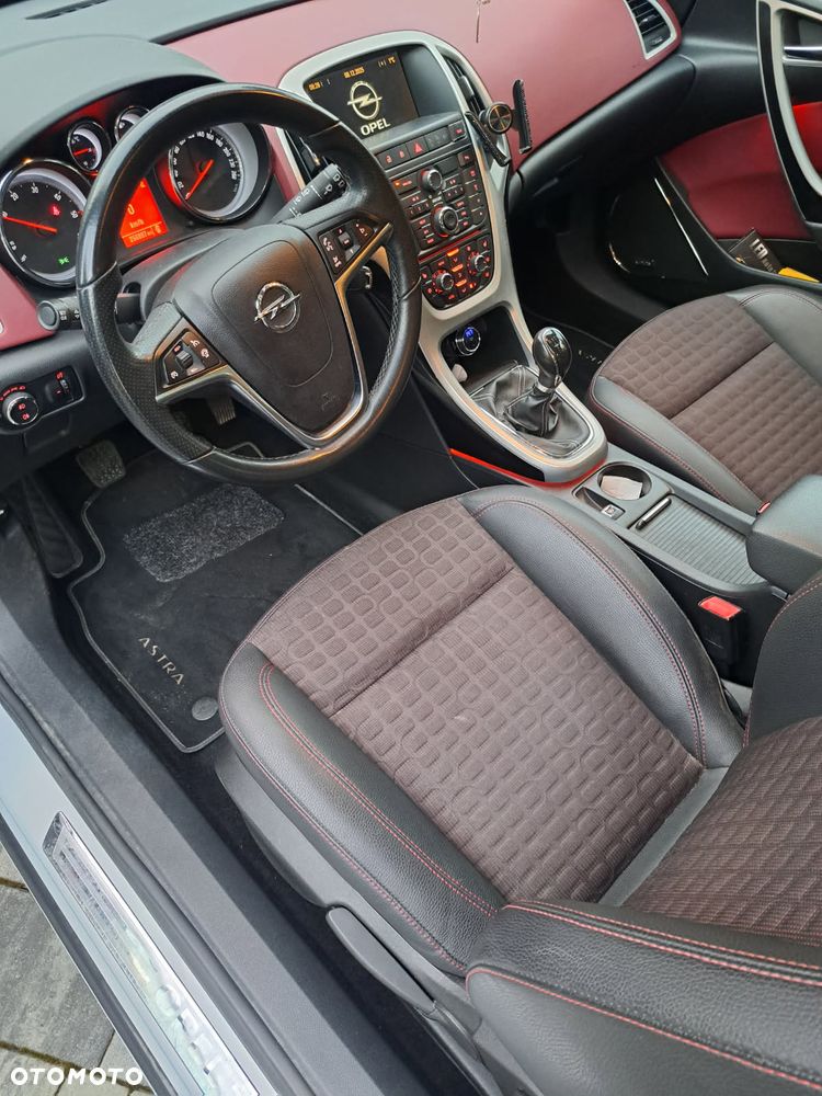 Opel Astra - 25