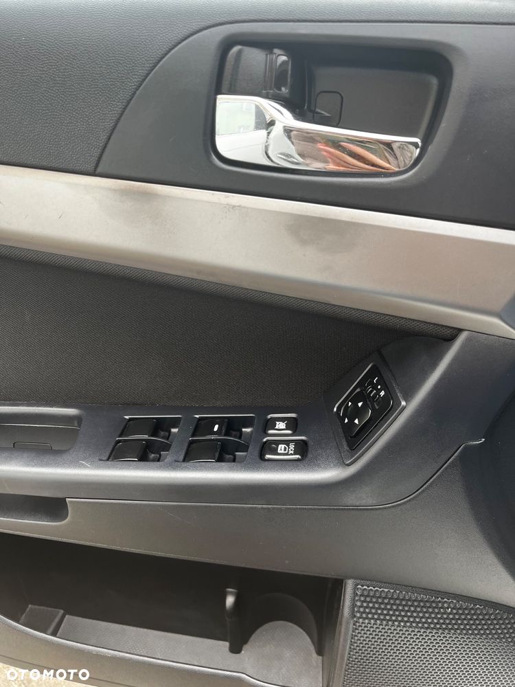 Mitsubishi Lancer 1.8 Invite - 10