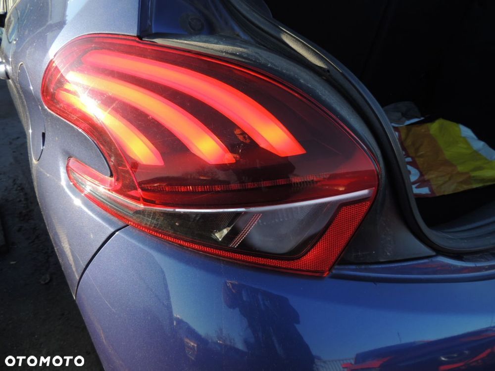 Lampa tył lewa Peugeot 208 lift '17 - 1