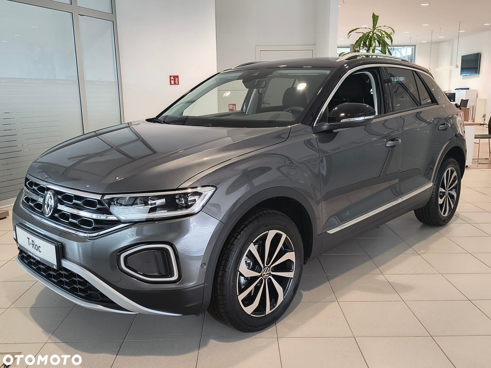 Volkswagen T-Roc - 5