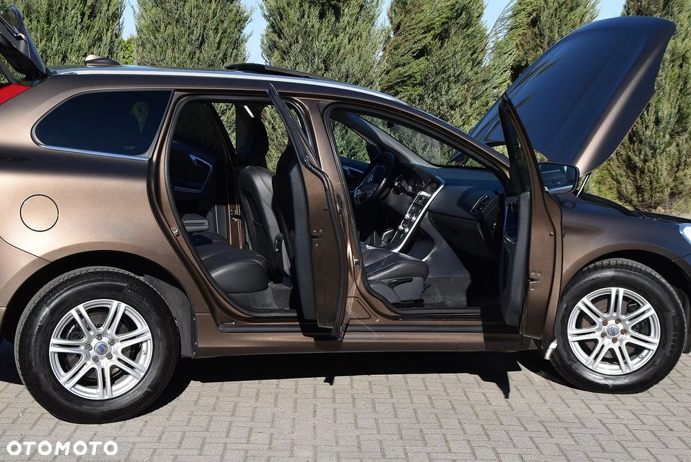 Volvo XC 60 D4 Geartronic Summum - 8