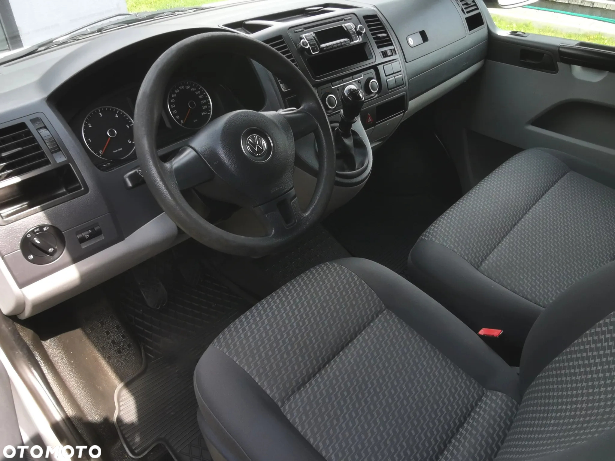 Volkswagen Transporter - 28