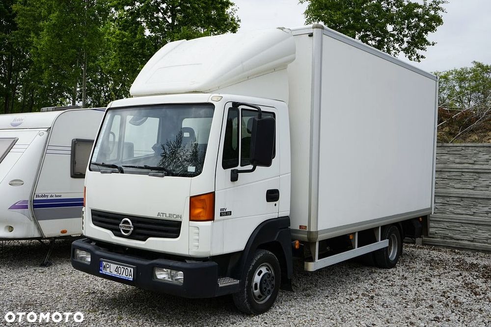 Nissan ATLEON - 2