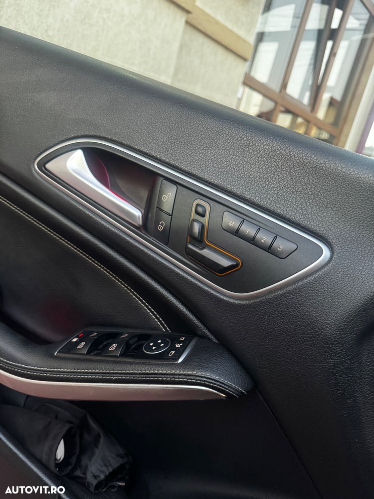 Mercedes-Benz CLA 220 d Aut. - 11