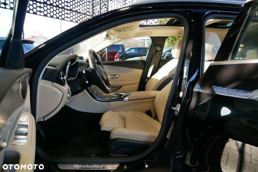 Mercedes-Benz Klasa C 200 4-Matic 9G-TRONIC - 8