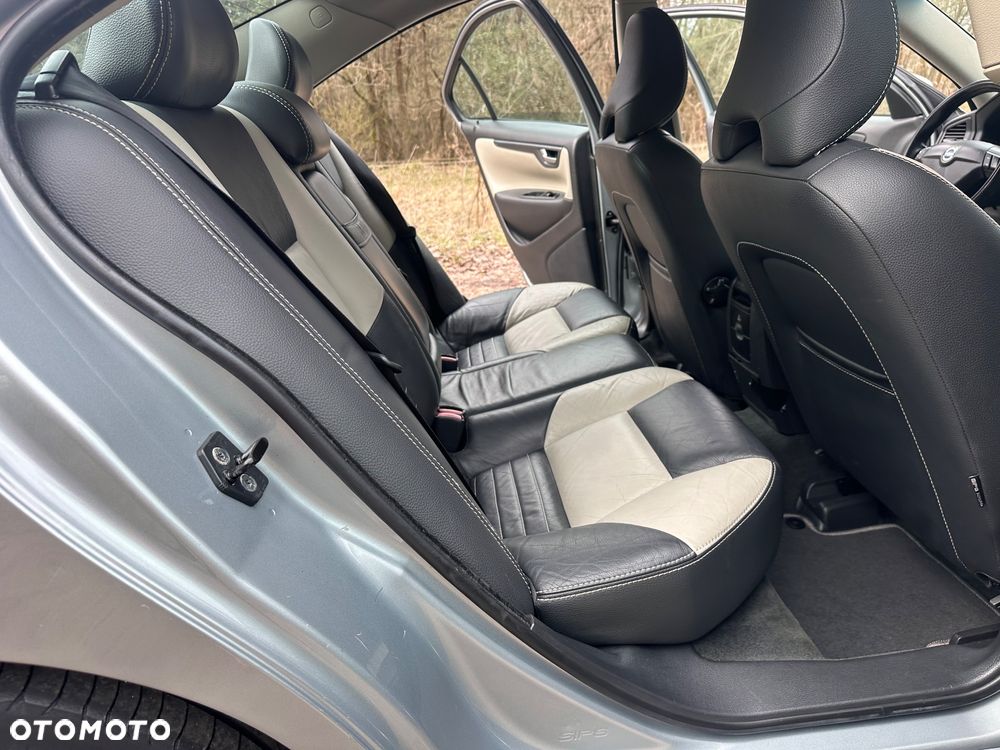 Volvo S60 2.4 Summum - 17