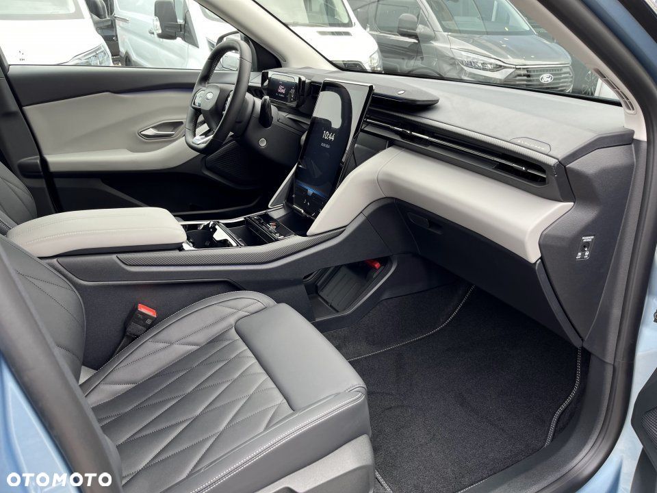 Ford Explorer - 18