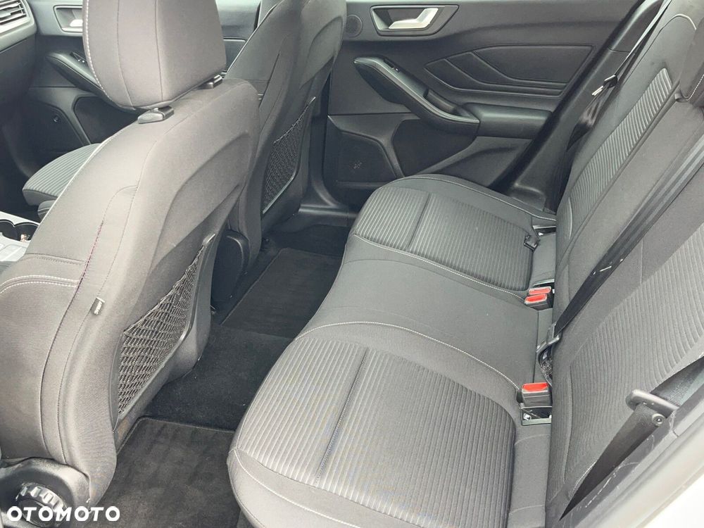 Ford Focus - 13