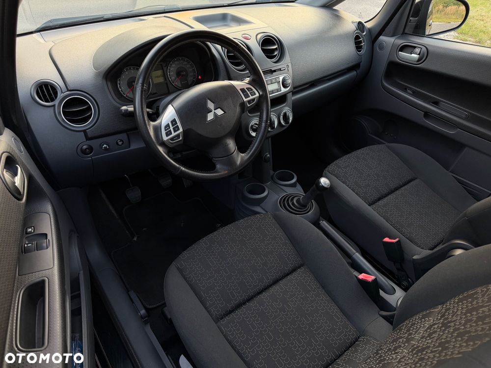 Mitsubishi Colt - 7