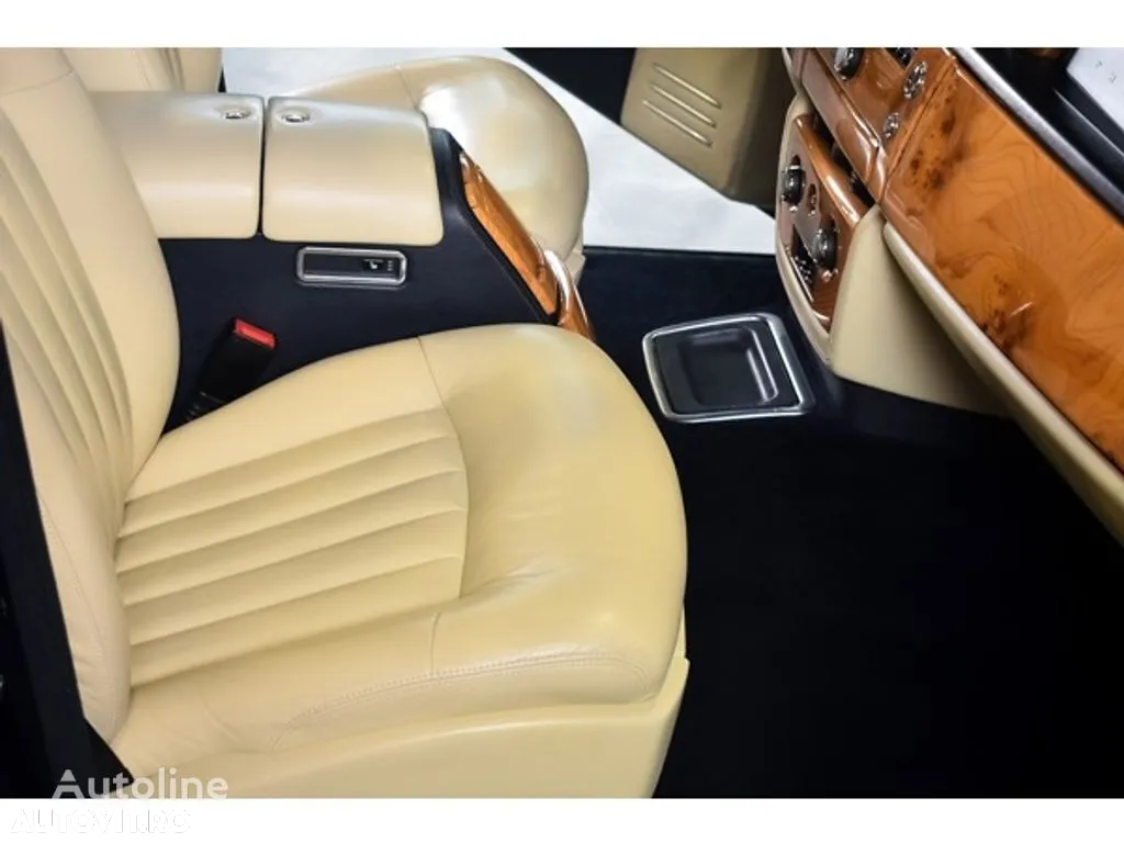 Rolls-Royce Phantom - 24
