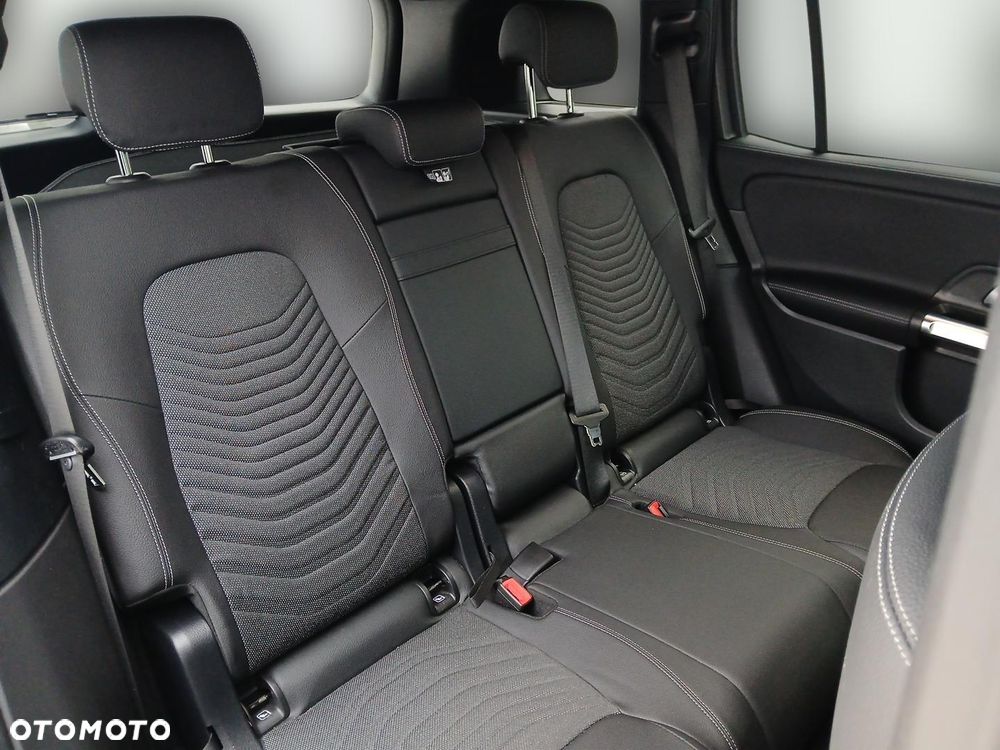 Mercedes-Benz GLB 200 Progressive 7G-DCT - 13