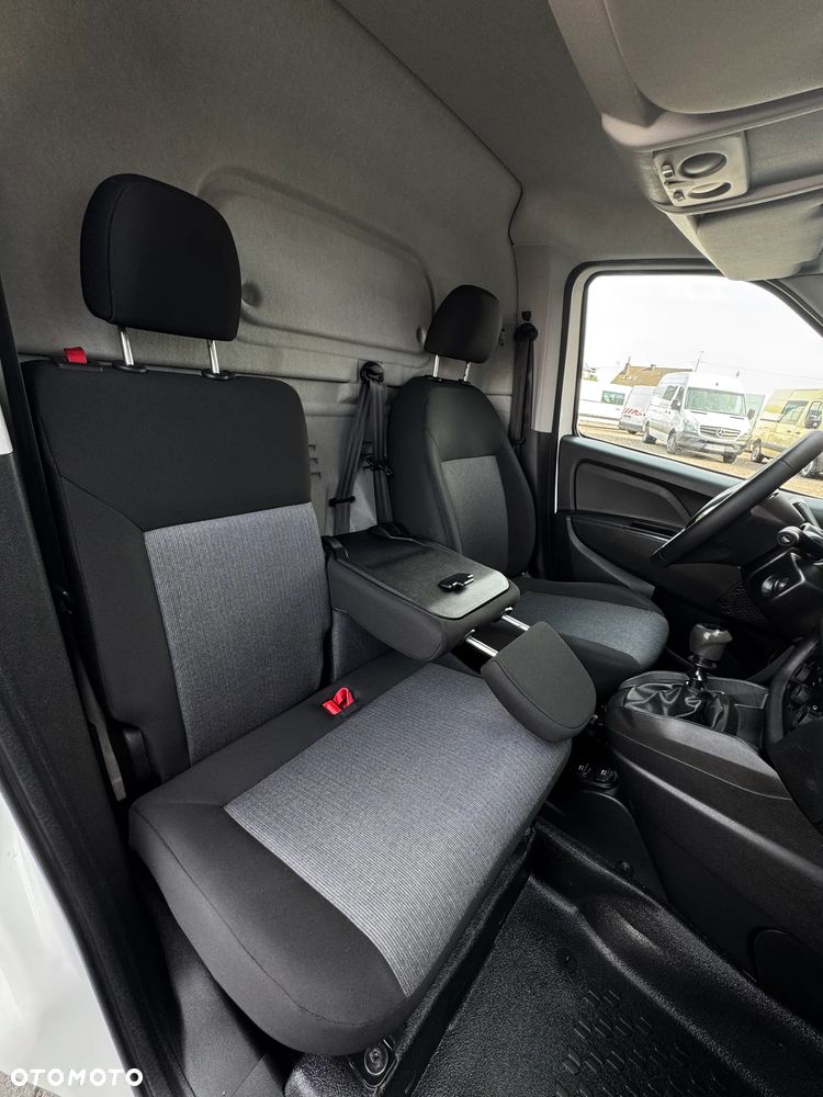 Fiat DOBLO - 22