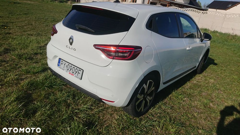 Renault Clio - 11