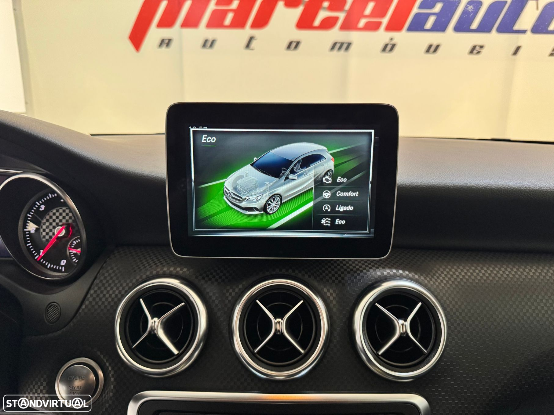 Mercedes-Benz A 180 d Urban - 40