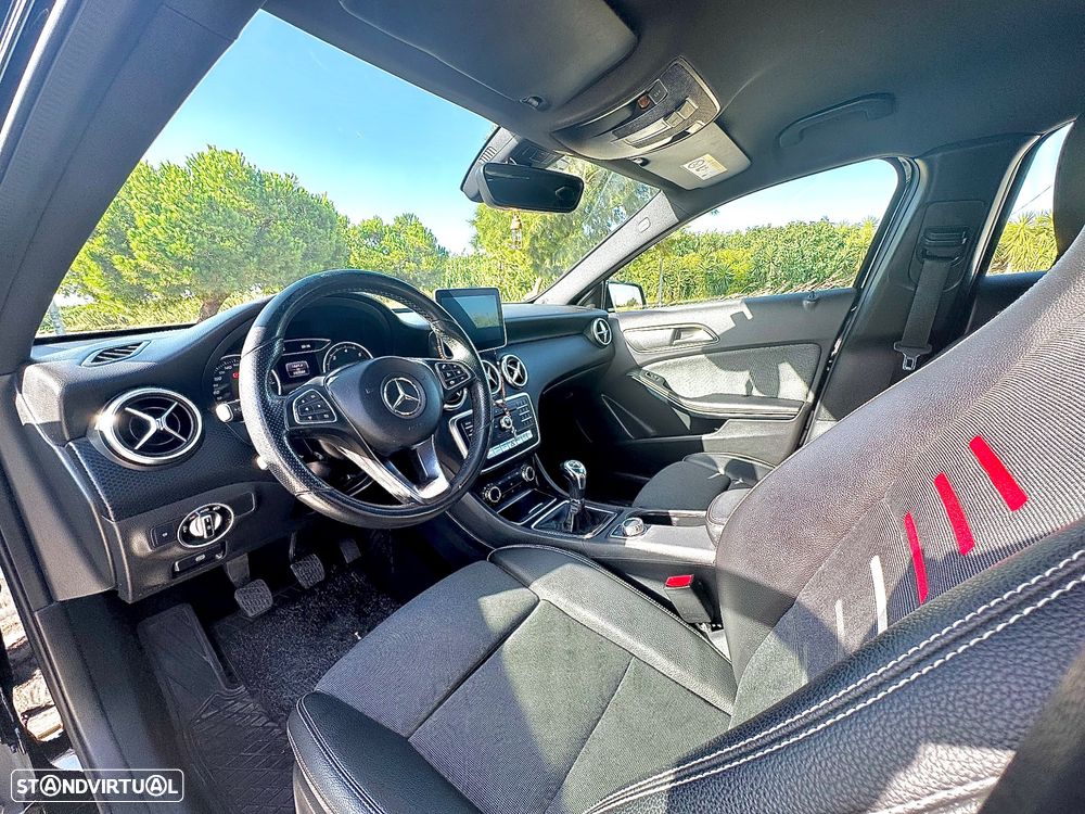 Mercedes-Benz A 180 d AMG Line - 19