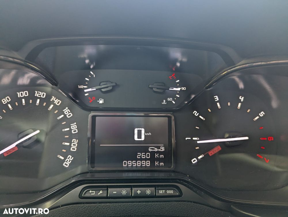 Citroën Berlingo 1.5 BlueHDi 100 S&S BVM6 Feel - 4