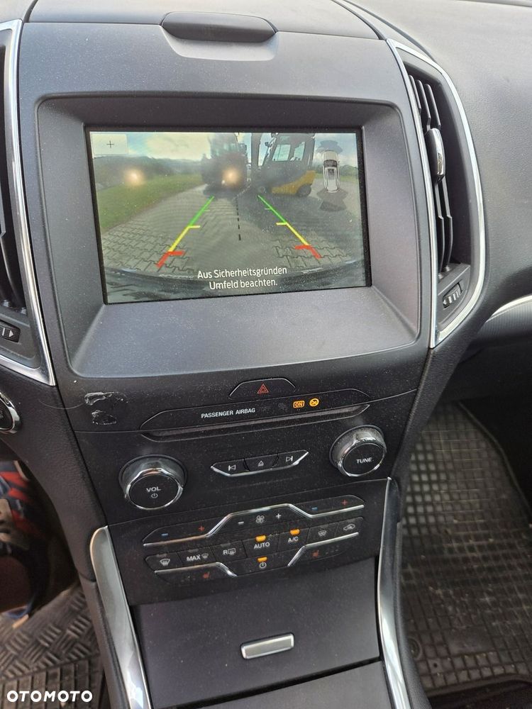 Ford Galaxy - 10