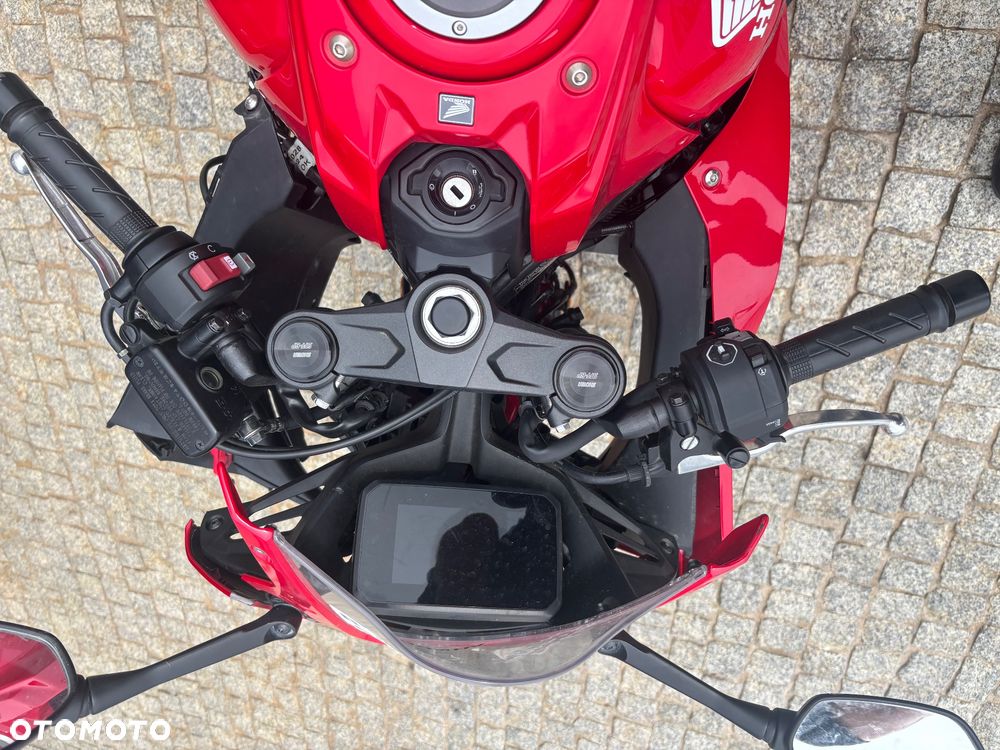 Honda CBR - 7
